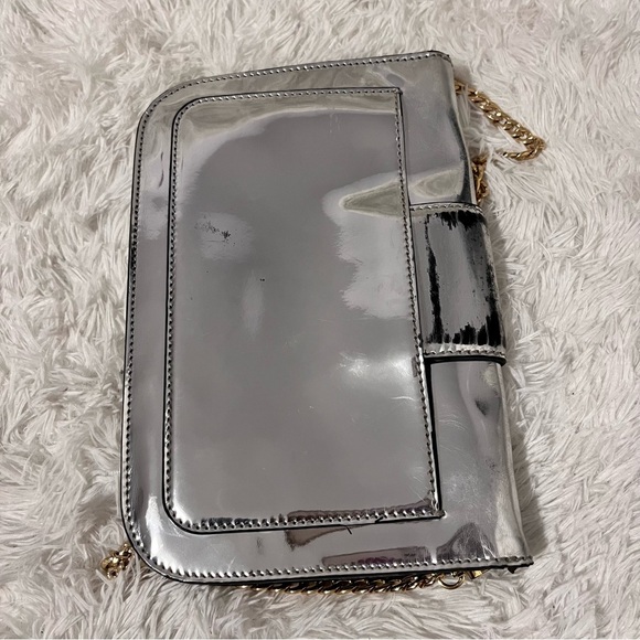 Stella McCartney Silver Metallic Gold Hardware Crossbody Bag Salma Hayek - Picture 10 of 16